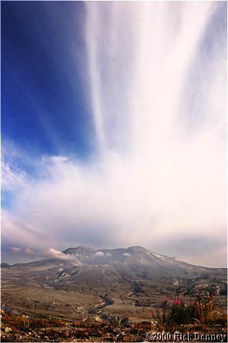 cloudsemulatingashmountsthelens2003.jpg