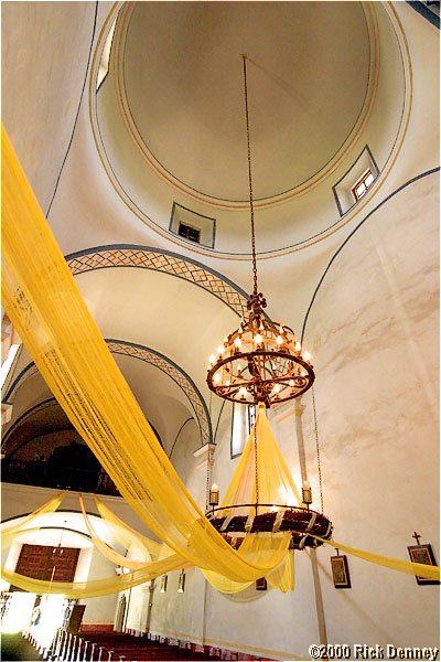 IMAGE: http://www.rickdenney.com/images/san-jose-nave-lores.jpg